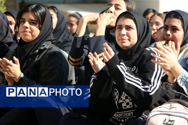 مراسم گرامیداشت روز دانش‌آموز  در دبیرستان نبوت شهرستان ملارد