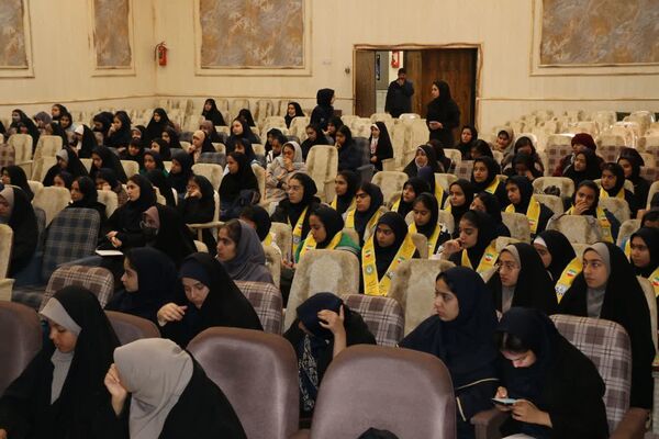 آموزش مقدماتی خبرنگاری در کانون اندیشه شهر کرمان