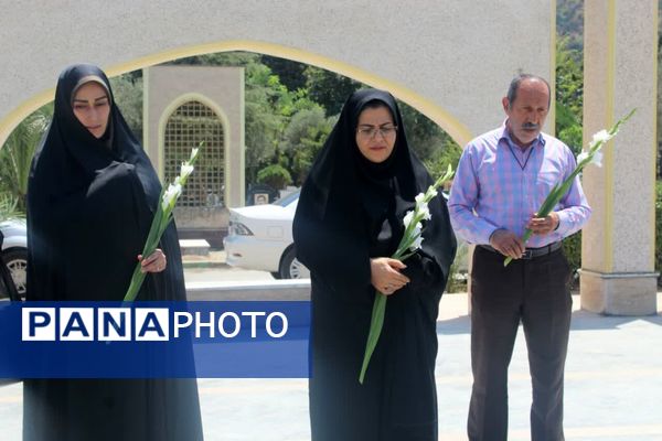 تجدید میثاق مدیر آموزش و پرورش گلوگاه با شهدا و دیدار با امام جمعه شهرستان 