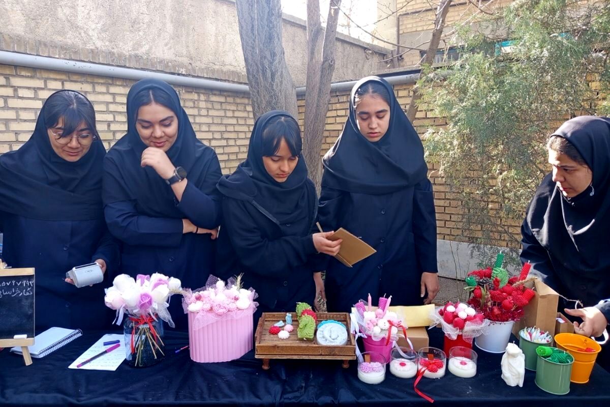 طلوعِ کارآفرینی در هنرستان ایثار ۲ شهرری