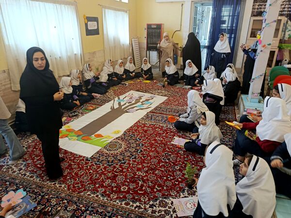 نقاشی همگانی با موضوع صرفه‌جویی در مصرف آب ، گاز و برق