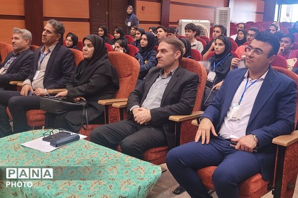 تجلی استعدادهای برتر در مرحله استانی جشنواره نوجوان خوارزمی