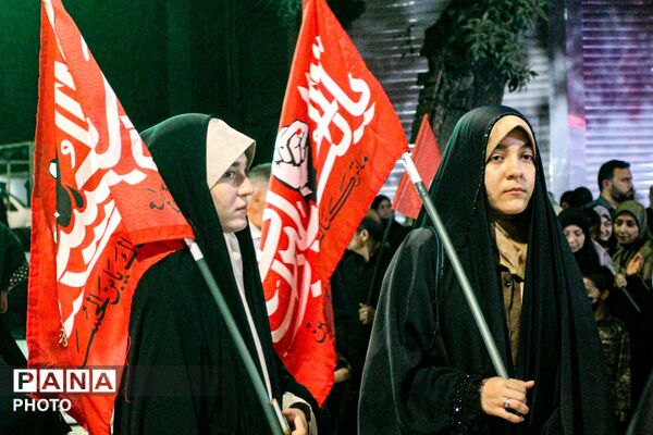 شب چهلم خاکسپاری رهبر شهید در زنجان