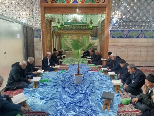 آیین غبارروبی ضریح مطهر امامزاده حمزه بن موسی کاظم (ع)