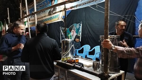 موکب روستای آهوان در هشتاد و دومین شب از اجتماعات مردمی 