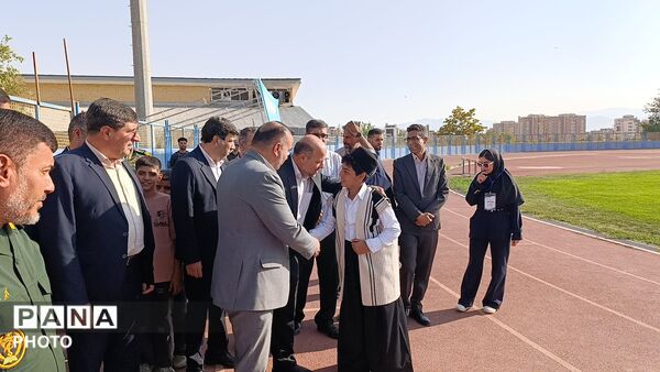 افتتاح چهل و یکمین دوره مسابقات ورزشی دانش‌آموزان در شهرکرد با حضور معاون وزیر 