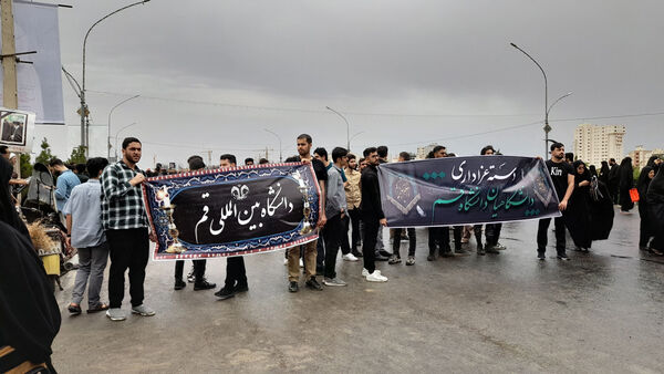 مراسم بزرگداشت شهدای خدمت با حضور نوجوانان انقلابی