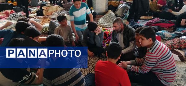  حس و حال معنوی دانش آموزان شرکت کننده در اعتکاف دانش آموزی مسجد مصلی طوقچی اصفهان