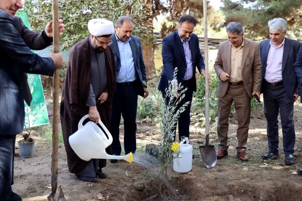 برگزاری آیین متمرکز بازگشایی مدارس در دبیرستان فاطمیه کرج
