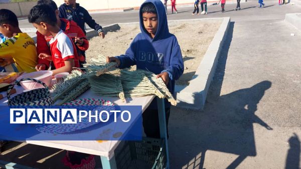 بازارچه دانش‌آموزی در منطقه فین