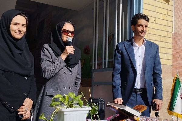 برگزاری مراسم روز دانش‌آموز در مدارس بهارستان‌دو