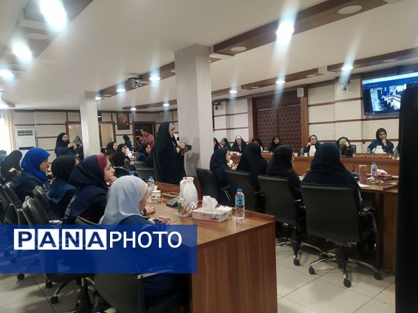 حضور خبرنگاران پانا استان قم در دوره آموزشی نوراوی مهر