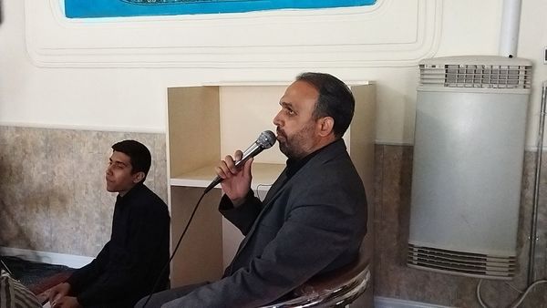 قرائت زیارت حضرت فاطمه (س) در دبیرستان شاهد ابوذر غفاری 