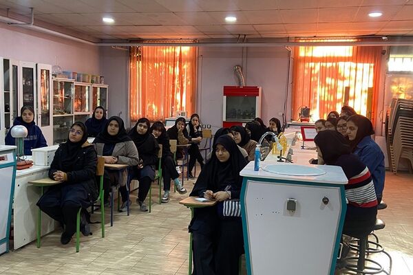  اردوی علمی در پژوهش سرای دانش آموزی بصیرت
