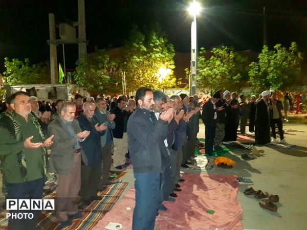 یکن‌آباد غرق در نور دعا؛ برگزاری مراسم نماز استغاثه به امام عصر(عج)