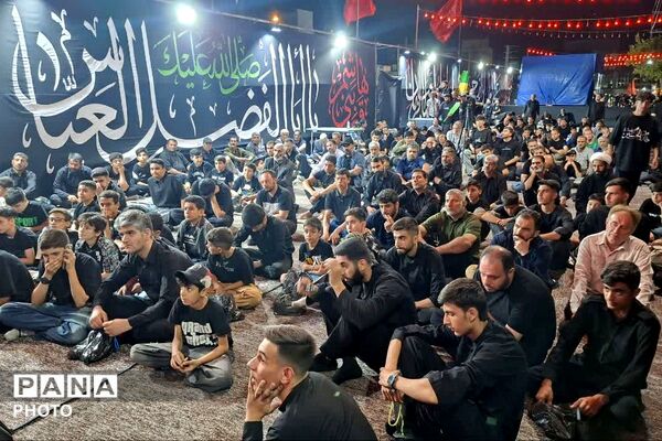 عزاداری شب اول محرم در صفادشت با حضور مردم