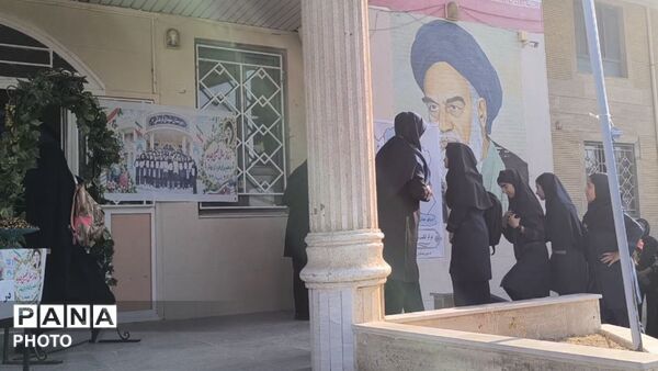 جشن مهر در مدرسه شهدای فرهنگی