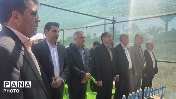  آیین کلنگ‌زنی مدرسه ۶ کلاسه وحشی بافقی در بافق