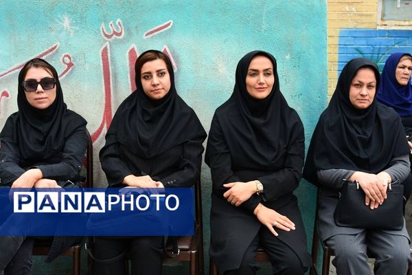 برگزاری مراسم هفته زمین پاک در بهارستان‌دو