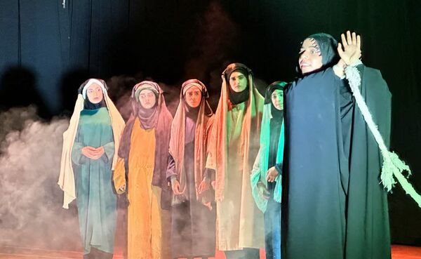 نمایش دختران آفتاب؛ دخترانی که راوی کربلا شدند