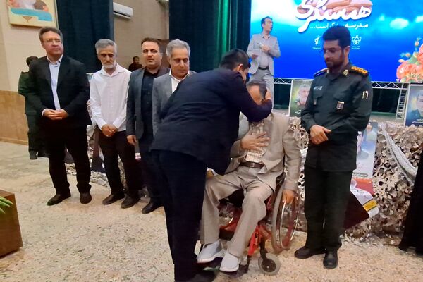 آیین بزرگداشت مقام شهدا و تجلیل از خانواده شهدا و ایثارگران 