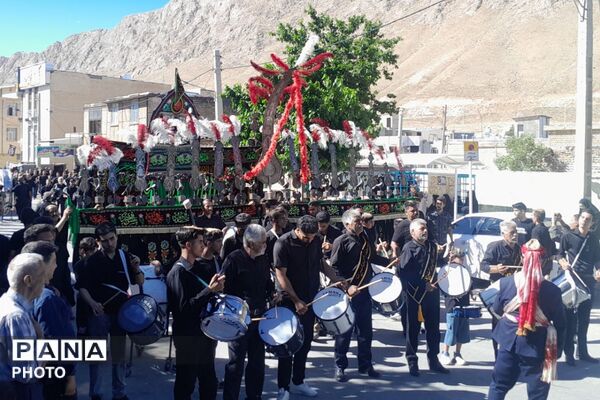 مراسم معنوی گل‌زنی در بن