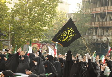 تشییع پیکر مطهر شهدای گمنام همزمان با سالروز شهادت حضرت فاطمه(س) در تهران