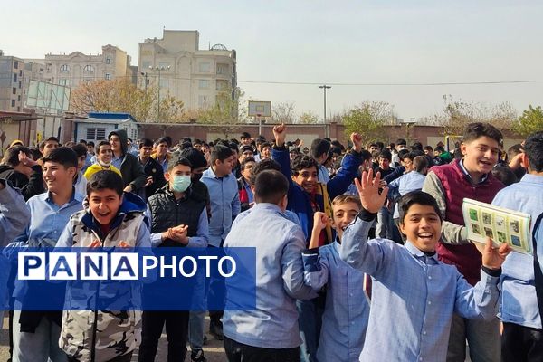 قهرمانی تیم والیبال مدرسه انصارالمهدی در مسابقات منطقه