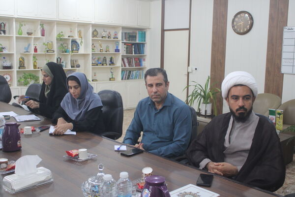 جلسه برنامه‌ریزی بزرگداشت هفته دفاع مقدس در اداره‌کل آموزش و پرورش استان بوشهر