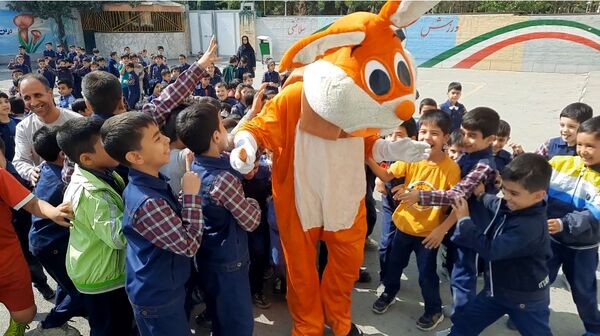 بمناسبت روز جهانی کودک برپایی جشنواره صبحانه سالم در دبستان پسرانه سرافراز ناحیه۷ مشهد