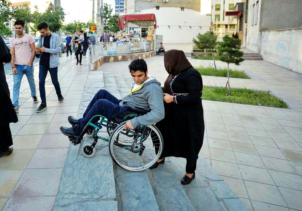12آذر فرصتی برای حمایت و بهبود شرایط زندگی معلولین است