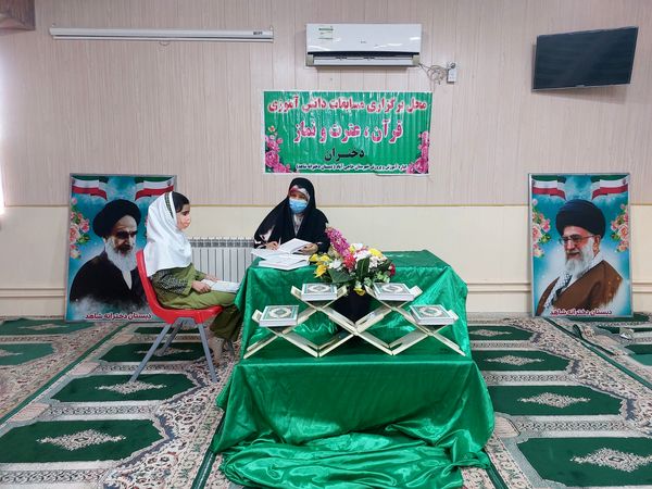 برگزاری مسابقات قرآن عترت و نماز در مدرسه شاهد حضرت معصومه (س)