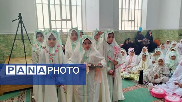 برگزاری جشن تکلیف دو هزار دانش‌آموز دختر سوم ابتدایی در میناب