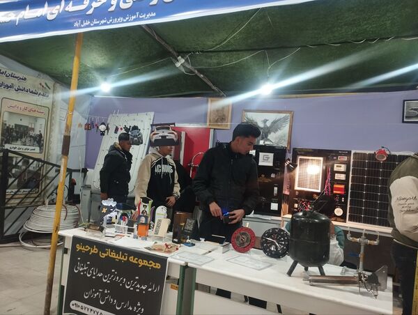 نمایشگاه پژوهش و فناوری به مناسبت هفته پژوهش در خلیل آباد