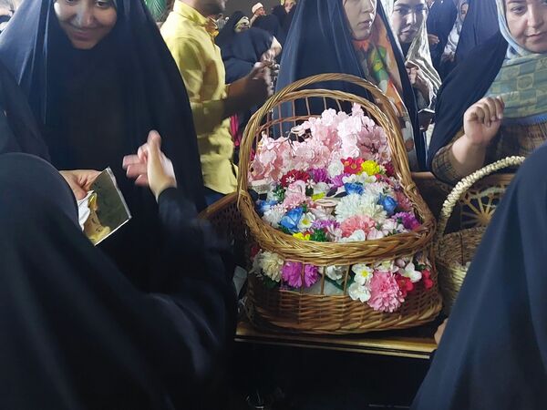 شکوه و سرور در بارگاه منور رضوی در شب ولادت پیامبر اعظم(ص)
