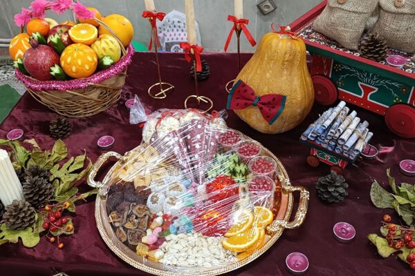 مراسم جشن یلدا در دبیرستان حضرت رقیه(س) ورامین