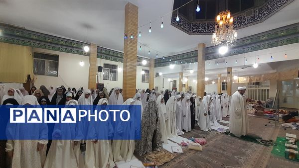 لحظات نورانی اعتکاف و نماز جماعت در مسجد امام حسن عسگری(ع)