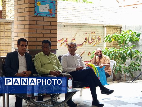 نماهای پرشور جشن شکوفه‌‌‌های میناب