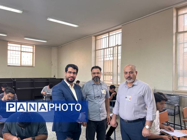 حال و هوای امتحانات نهایی در حوزه‌های دبیرستان‌های اصفهان