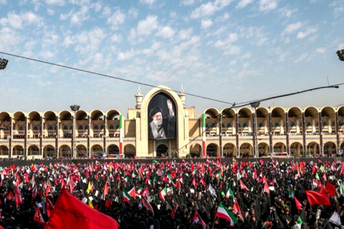 وداع باشکوه مردم با نماد ایستادگی و مقاومت؛ بدرقه‌ای ماندگار در تاریخ