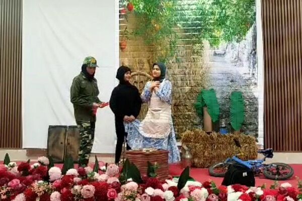 جشنواره تئاتر درسی مدارس فشافویه در کانون شهید آوینی؛ صحنه‌ای برای شکوفایی استعدادها