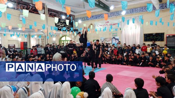 جشن نیمه شعبان دانش‌آموزان باهنر در حسینیه سیدالشهدا