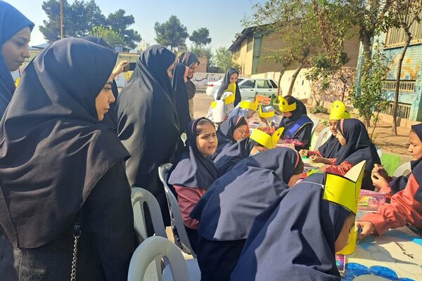 مراسم گرامیداشت هفته بهداشت روان در دبستان هاشمی رفسنجانی شهرستان قرچک 