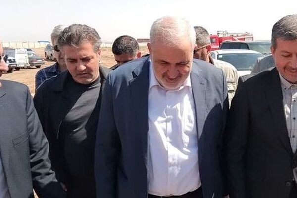 وزیر نیرو: برق و آب مشترکان پرمصرف قطع می‌شود