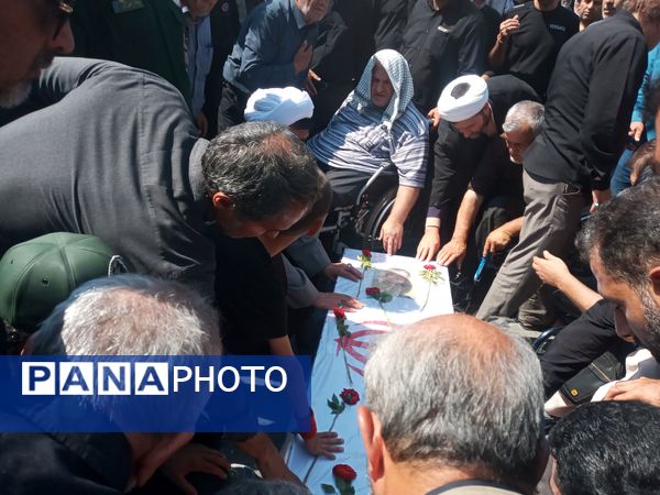 تشییع پیکر پرافتخار شهید علی اکبر صانعی جانباز ۷۰ درصد جنگ تحمیلی