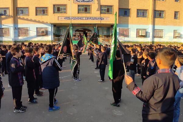 مراسم عزاداری حضرت فاطمه«س» دانش‌آموزان دبستان پسرانه امامت یک
