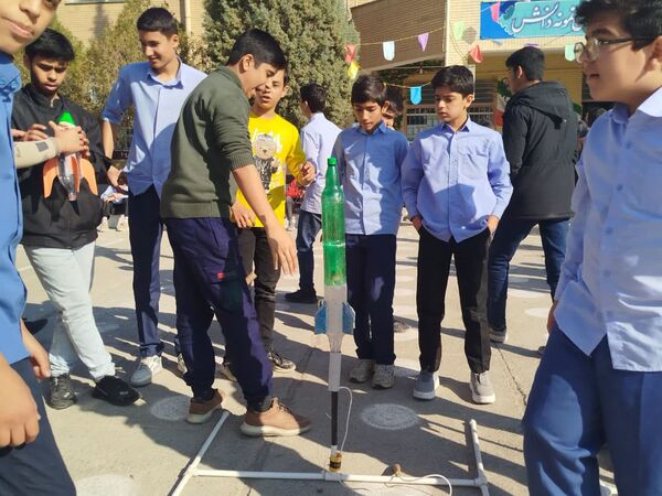 برگزاری مسابقات موشک آبی در کاشمر