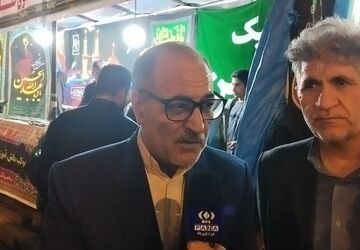 حضور مستمر دانش‌آموزان در اجتماعات شبانه مردمی، جلوه‌ای از مسئولیت‌پذیری نسل نوجوان است