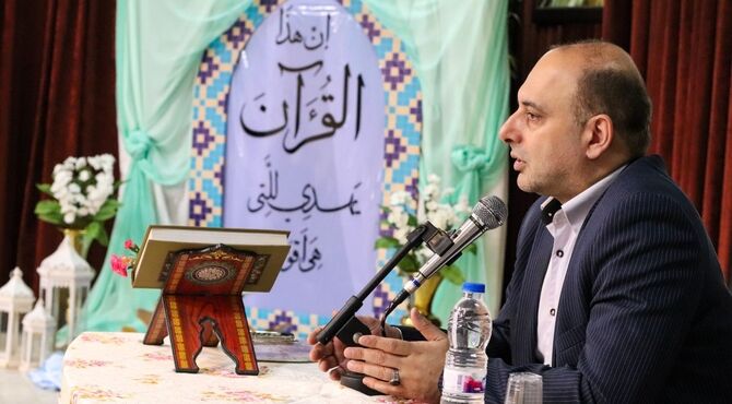 همایش تجلیل از برترین های مسابقات قرآن و عترت  ونمازدر لنگرود