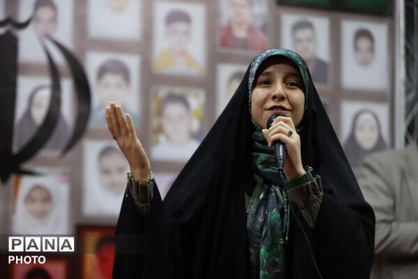 حضور مدیرکل آموزش و پرورش آذربایجان شرقی در هشتادوهشتمین تجمع شبانه‌روزی میدان ساعت